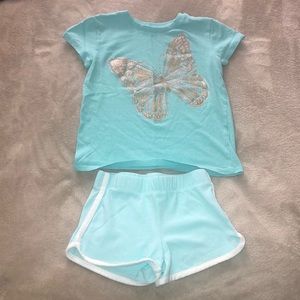 5 different girls outfits